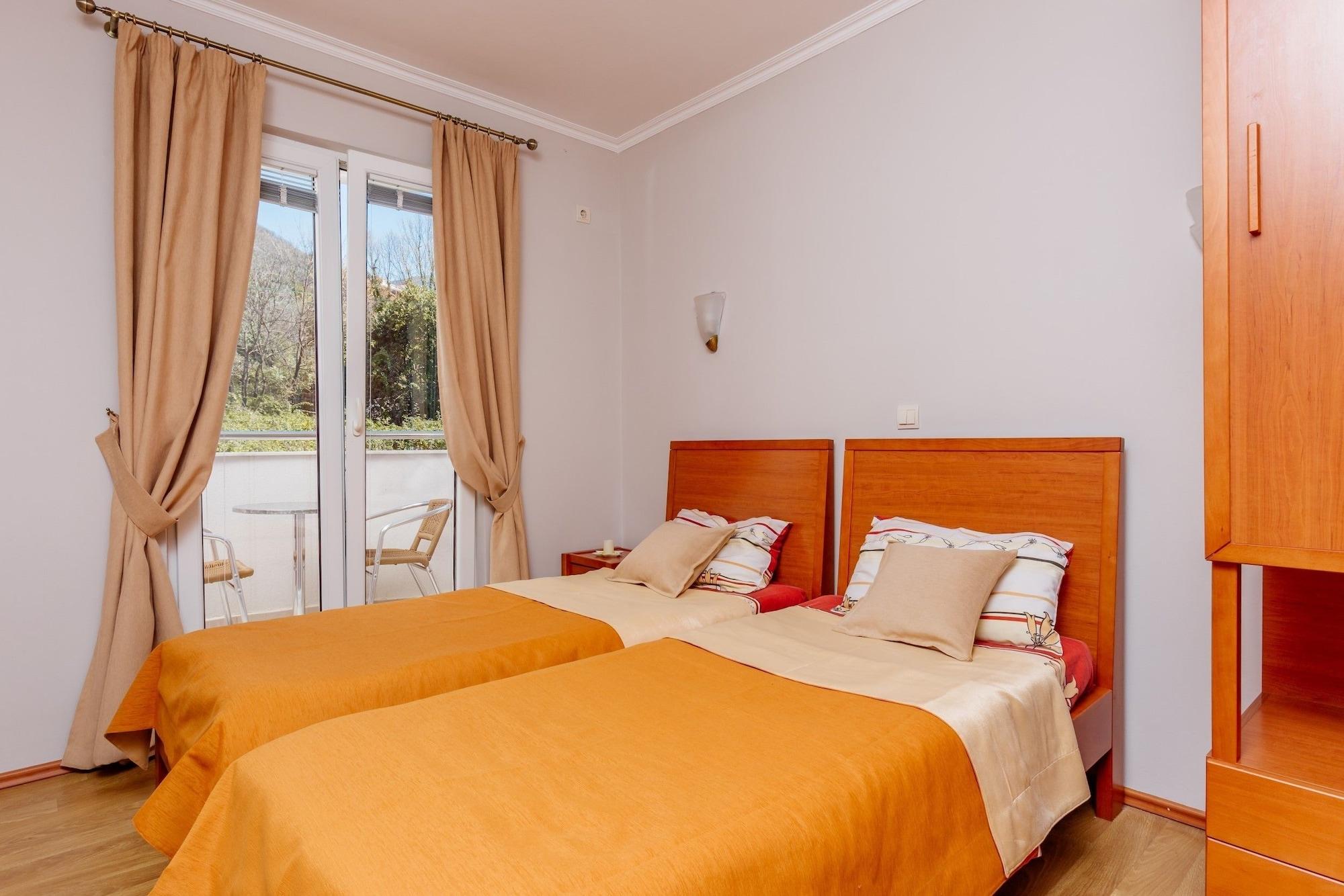 Apartments Perper Τίβατ Εξωτερικό φωτογραφία