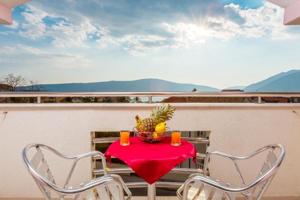 Apartments Perper Τίβατ Εξωτερικό φωτογραφία