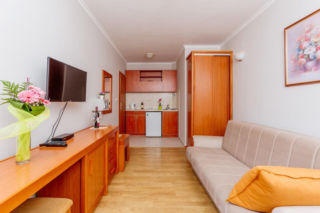 Apartments Perper Τίβατ Εξωτερικό φωτογραφία