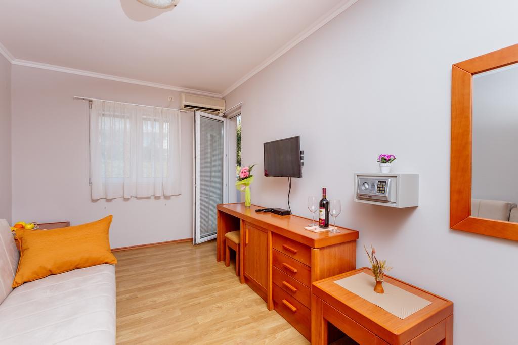 Apartments Perper Τίβατ Εξωτερικό φωτογραφία