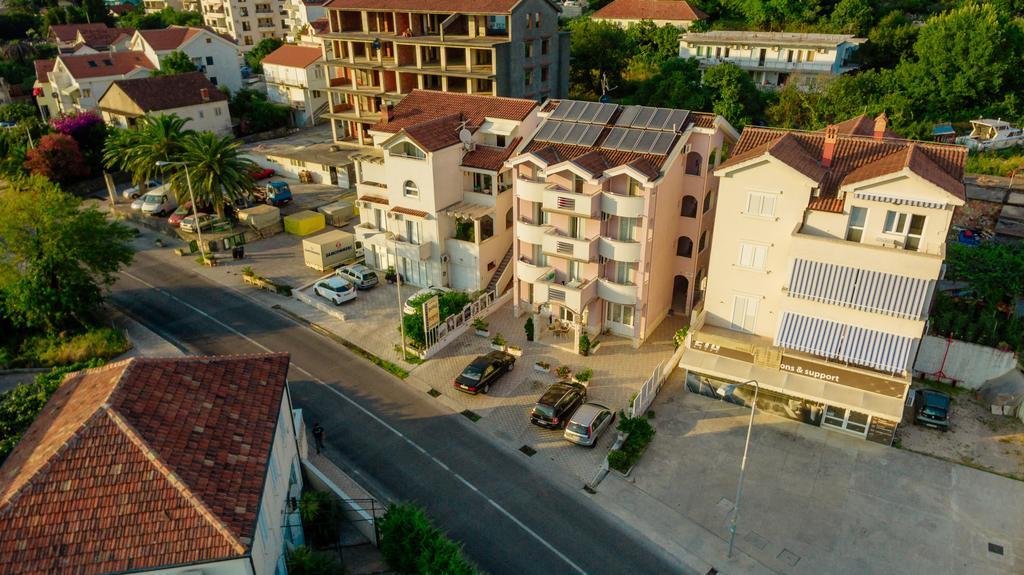 Apartments Perper Τίβατ Εξωτερικό φωτογραφία